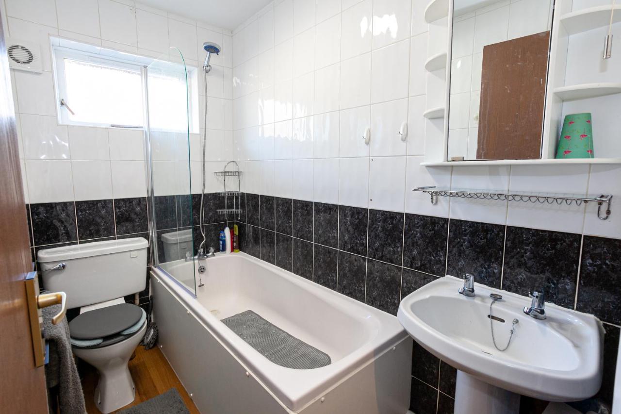 Apartment Spacious House In - Great Location!