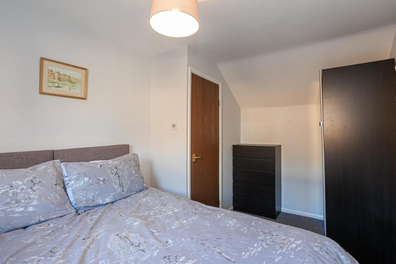 Spacious House In - Great Location! Apartment *